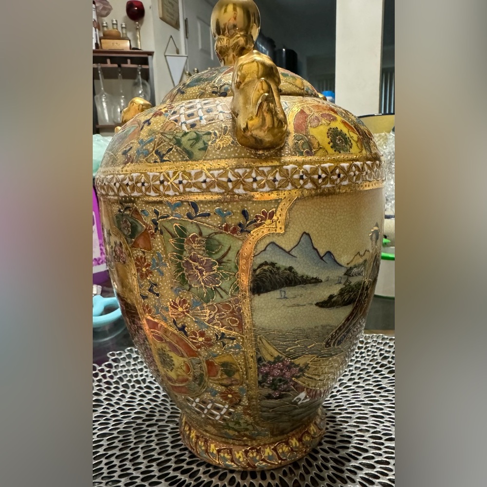 Rare Oriental Vintage Hand Painted Porcelain Pot W/ Lid. Raised Art Gold Gilded - Picture 3 of 14